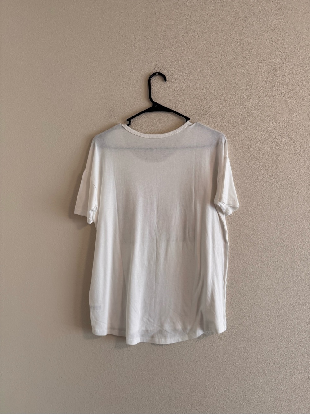 NWT White Graphic Crew Neck T-Shirt - Picture 3 of 3